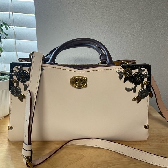 Coach Handbags - Coach Mason Carryall